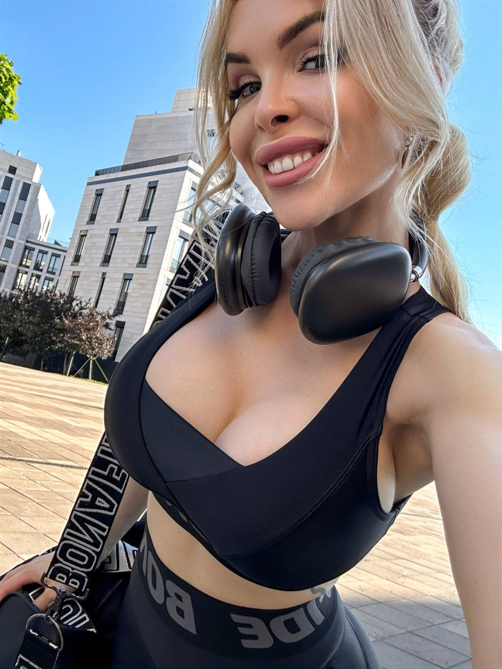 Sports Bras Bermud Black - Bona Fide